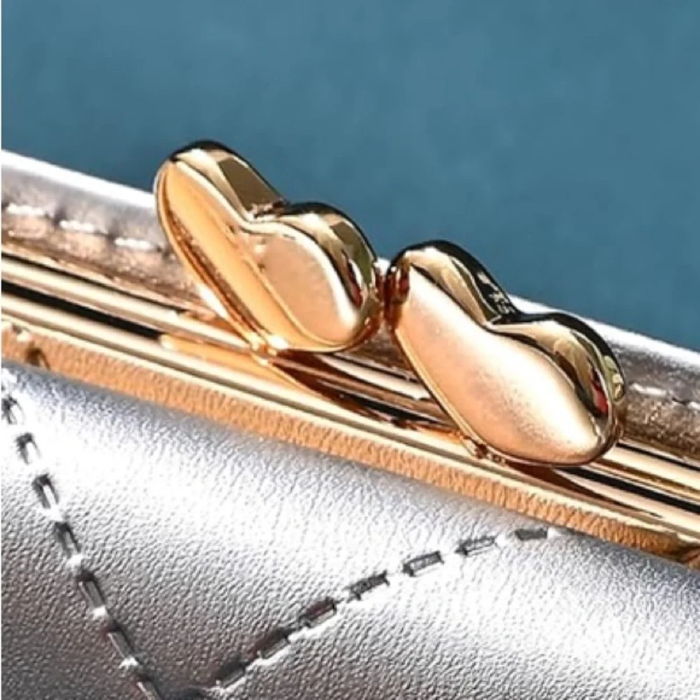 🎀NEW Quilted Silver Bow Detail Heart Kiss Lock Trifold Compact Wallet - Picture 5 of 8